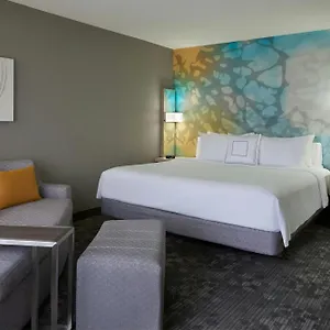 Courtyard By Marriott Airport Hotel Toronto